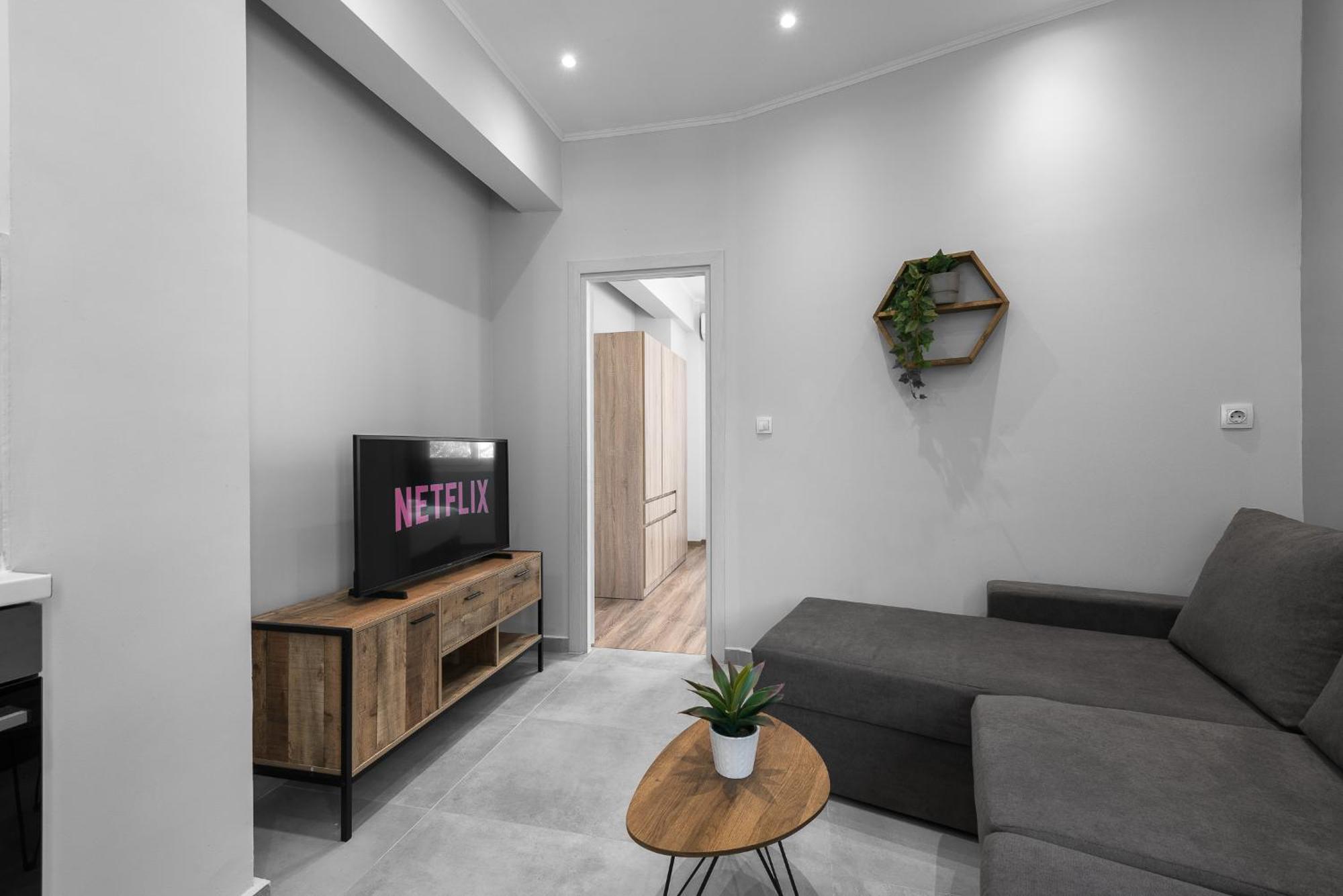 Upper Floor, The Luxury Suites Thessaloníki Ngoại thất bức ảnh